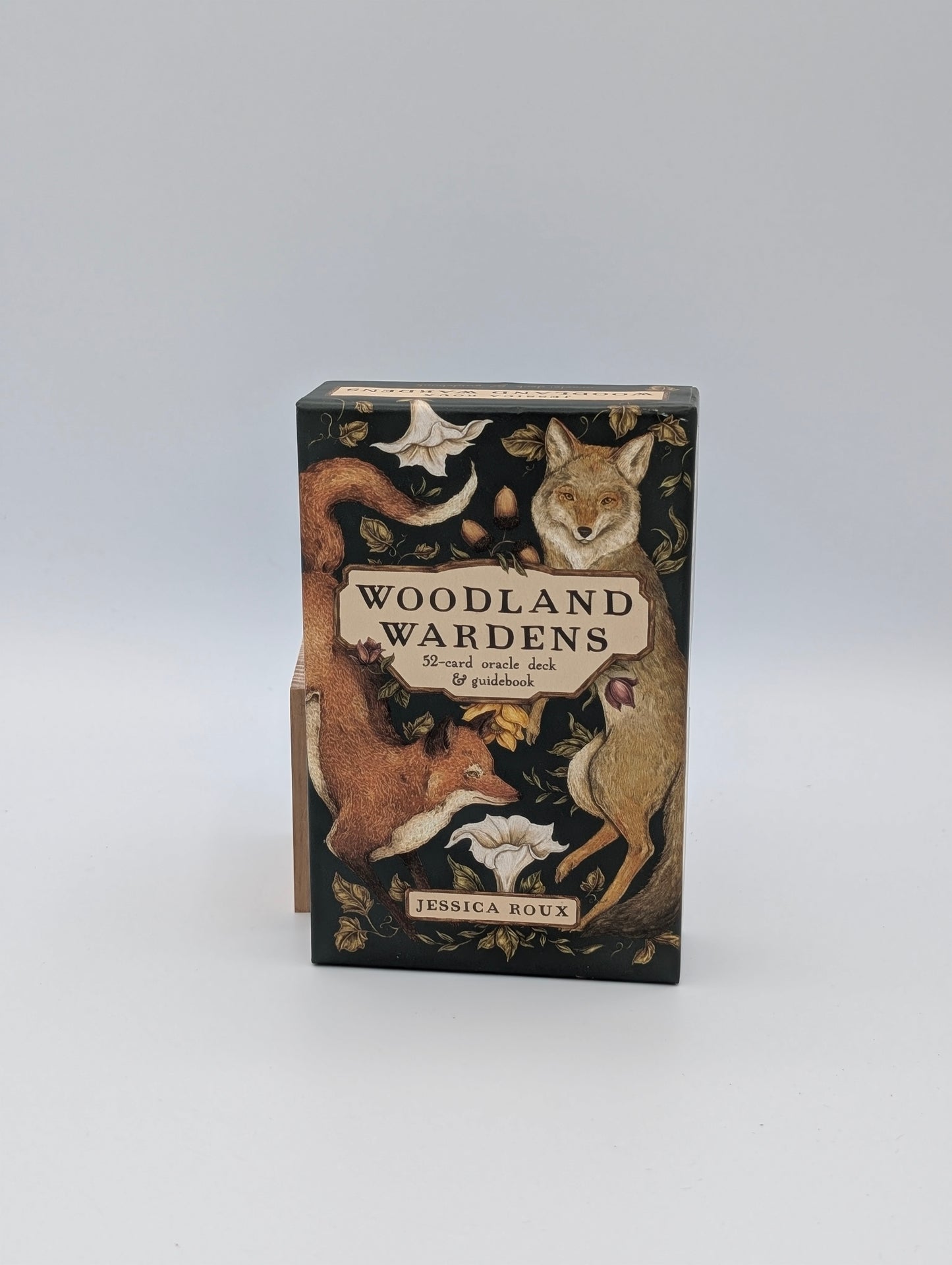 Woodland Wardens: A 52-Card Oracle Deck & Guidebook