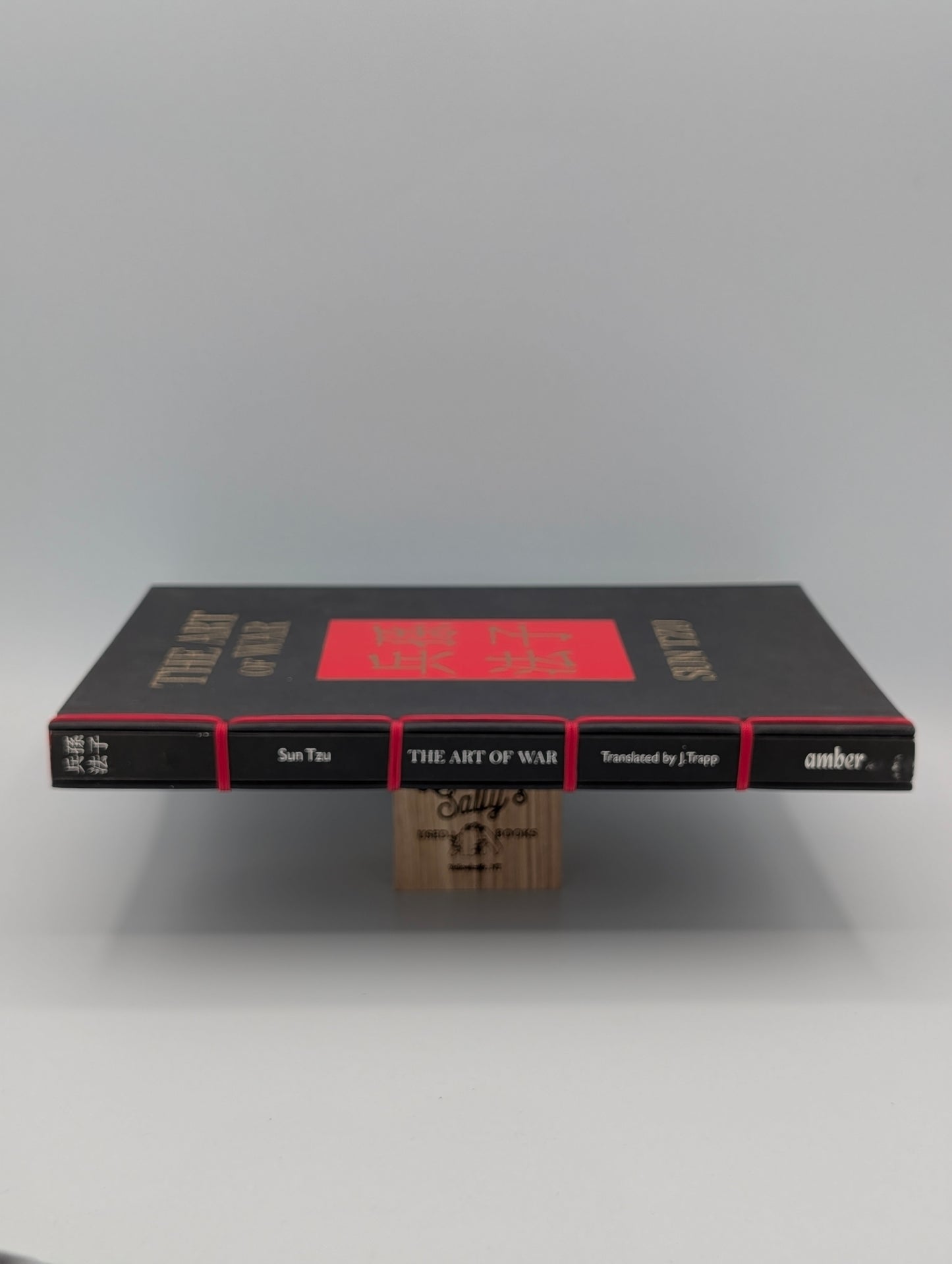The Art of War: A New Translation (Chinese Bound)
