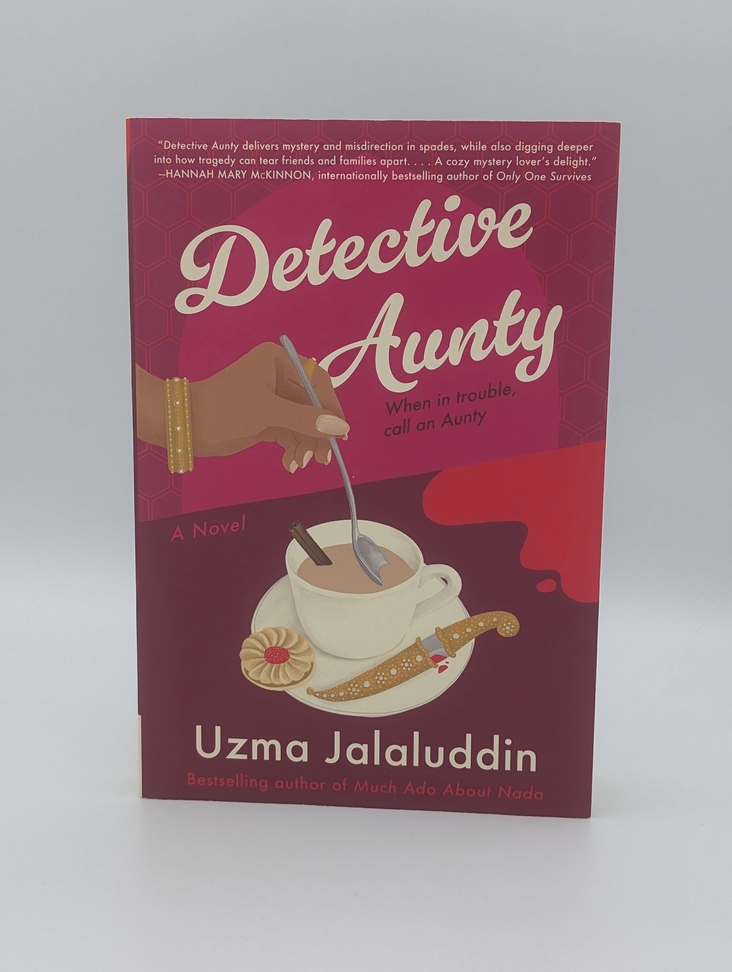Detective Aunty: A Novel (Kausar Khan Investigates, 1)