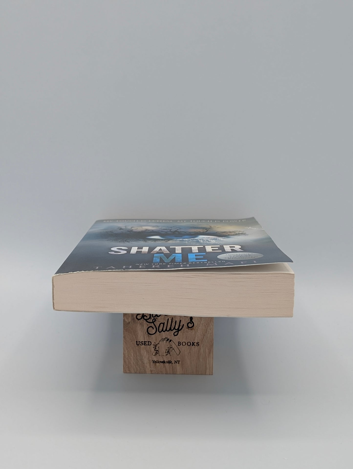 Shatter Me (Shatter Me, 1)