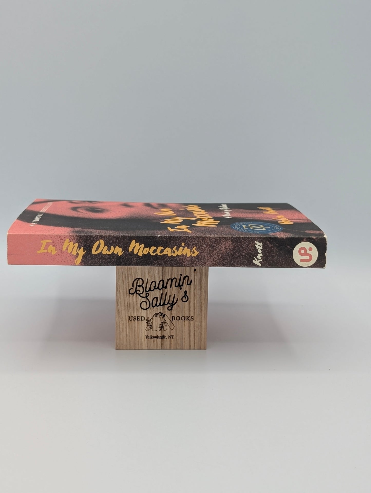 In My Own Moccasins: A Memoir of Resilience (The Regina Collection, 11)