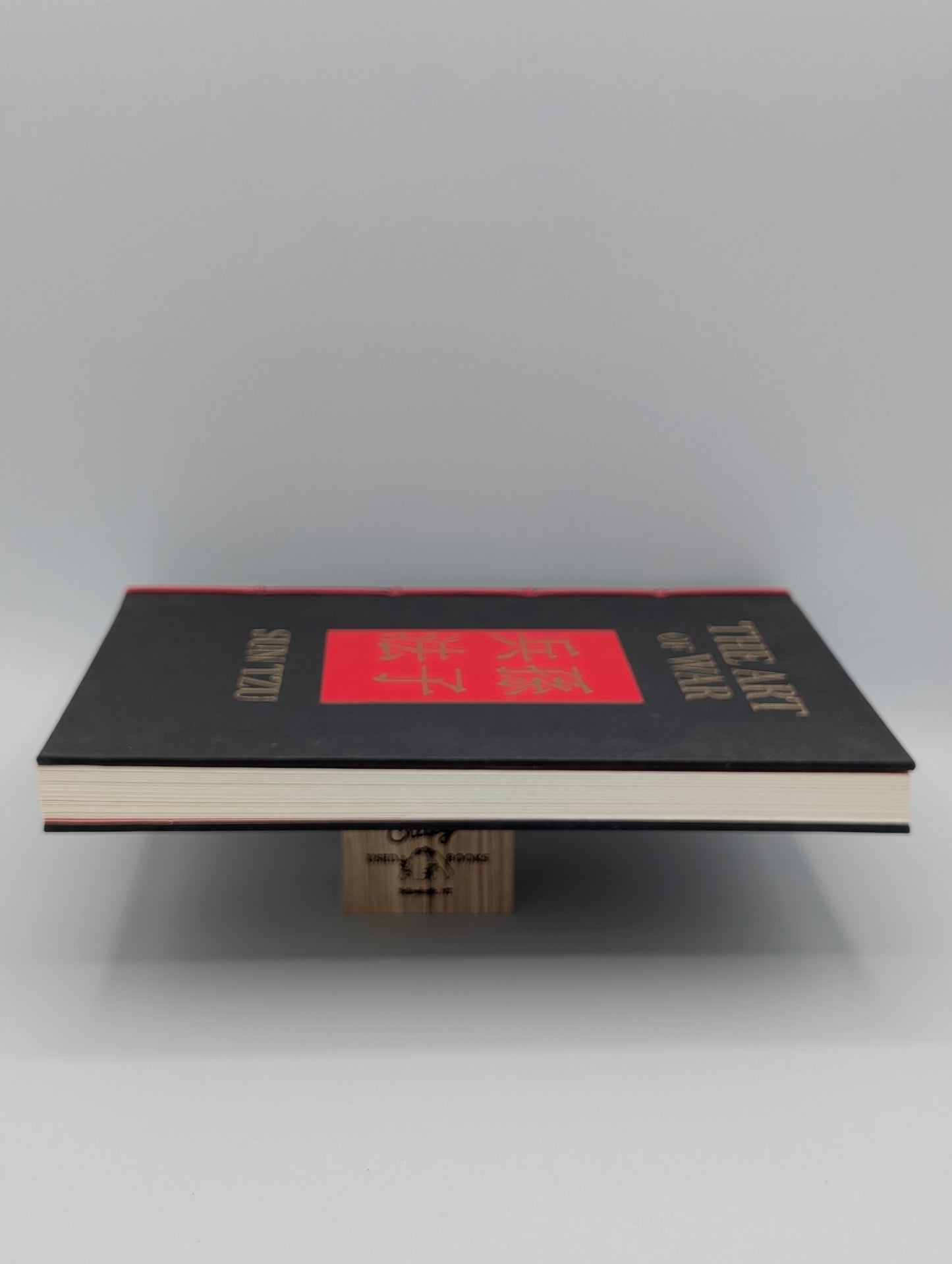 The Art of War: A New Translation (Chinese Bound)