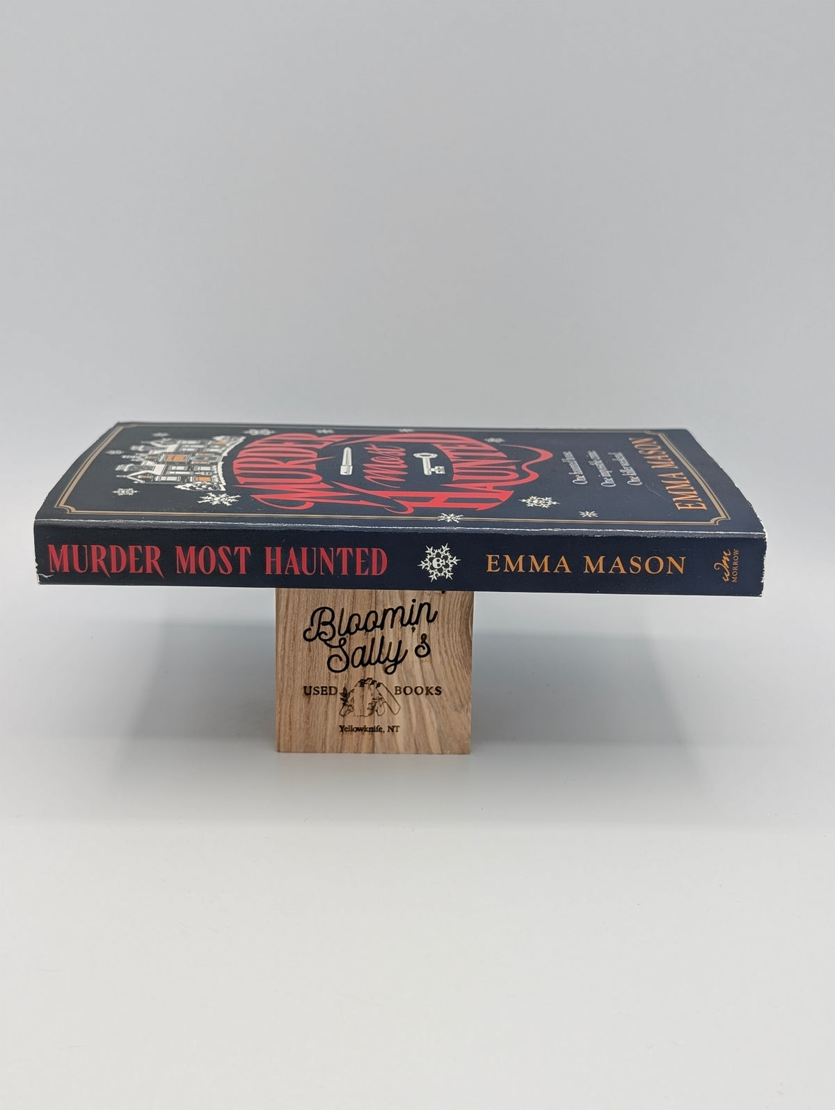 Murder Most Haunted: A Novel