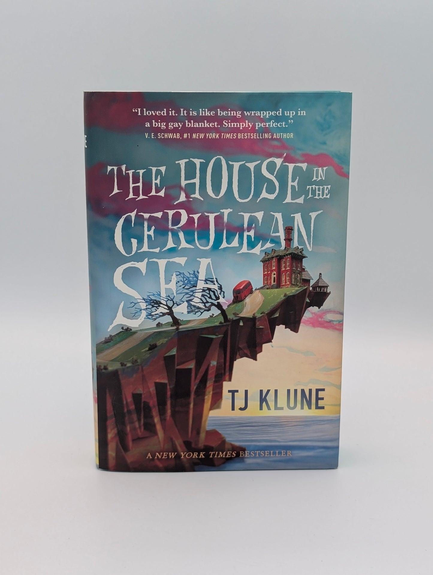 The House in the Cerulean Sea: Special Edition (Cerulean Chronicles, 1)
