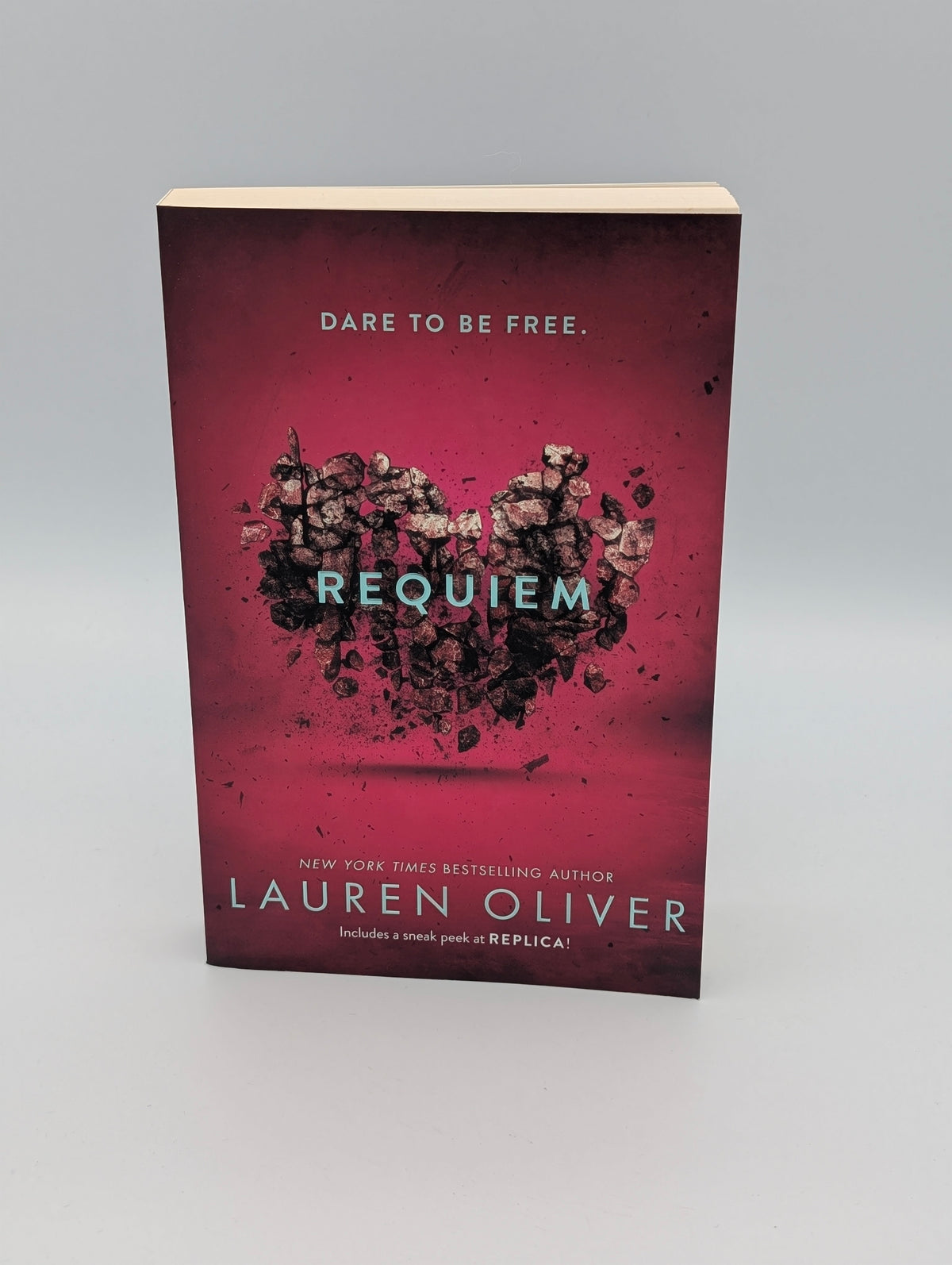 Requiem (Delirium Trilogy, 3)
