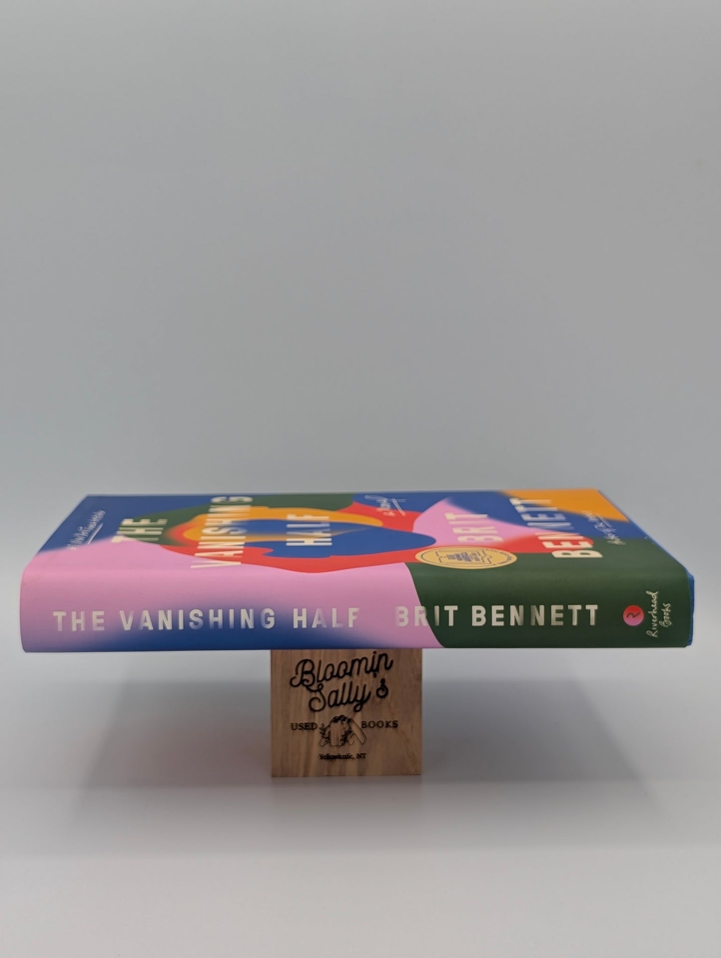 The Vanishing Half: A GMA Book Club Pick (A Novel)