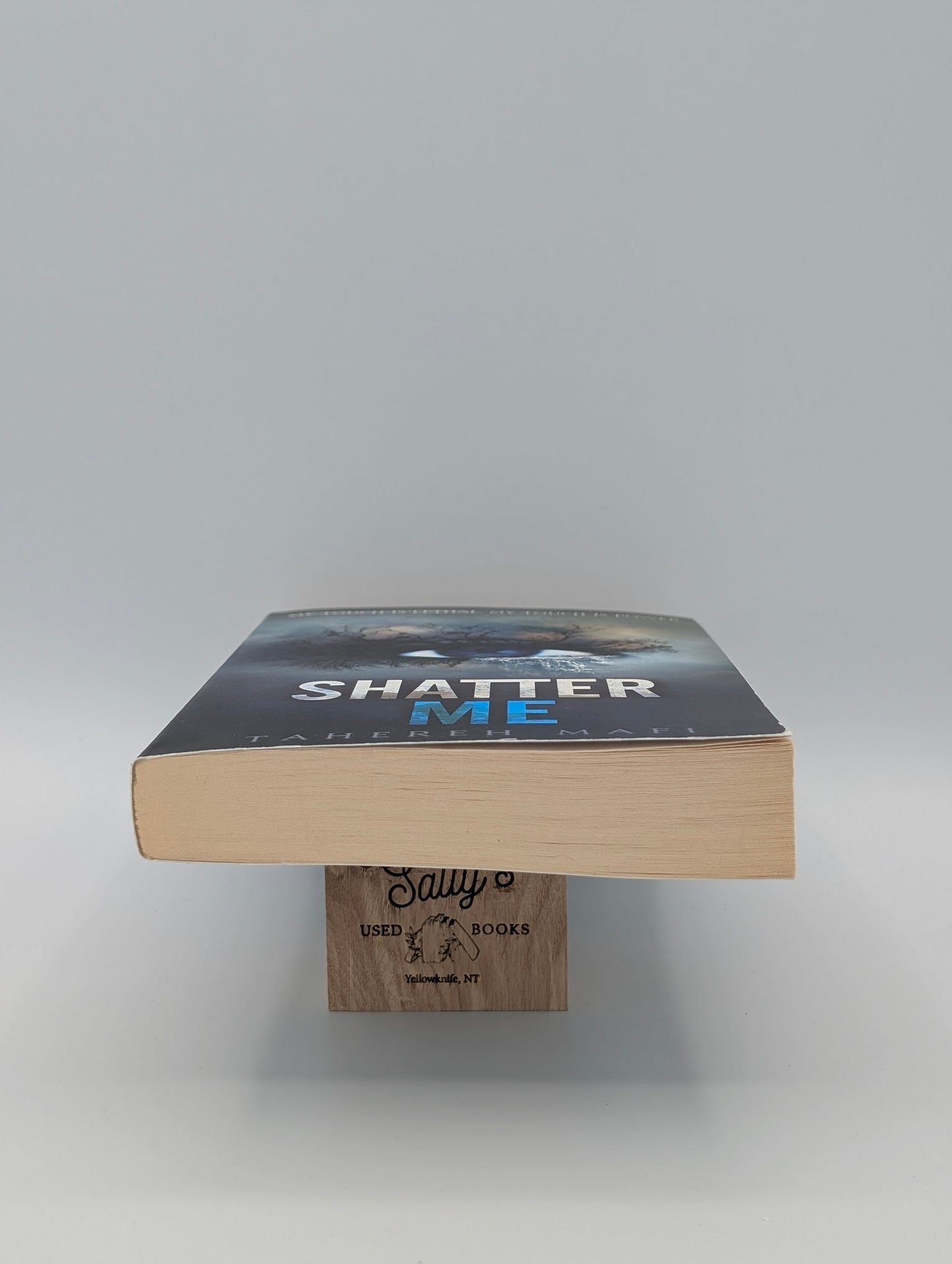 Shatter Me (Shatter Me, 1)